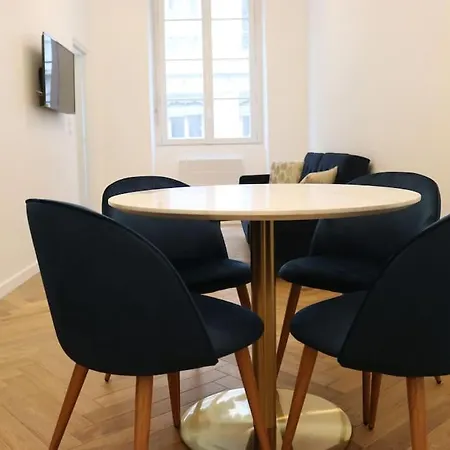 Joli T2 Proche De Bellecour Lägenhet *